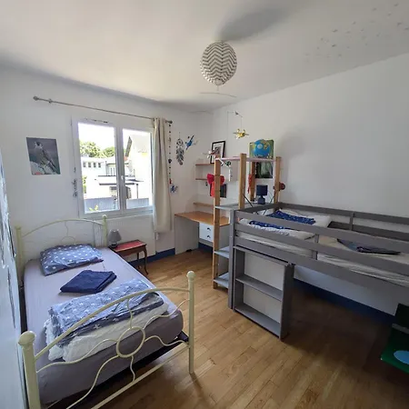 Belle Maison, Beau Quartier, Piscine, Proche Centre, 5 *