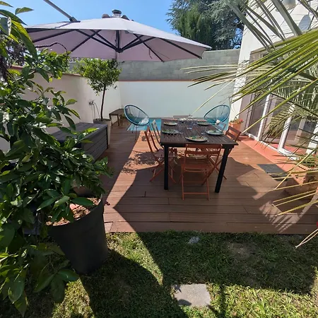 Belle Maison, Beau Quartier, Piscine, Proche Centre, 5 Βίλα