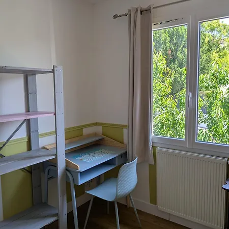 Belle Maison, Beau Quartier, Piscine, Proche Centre, 5 *